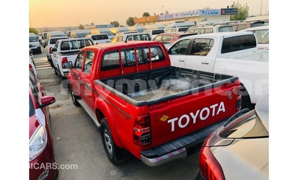 သွင်းကုန် Toyota Hilux Red ကား Import - Dubai Ayeyarwady သွင်းကုန် Toyota Hilux Red ကား Import - Dubai Ayeyarwady
