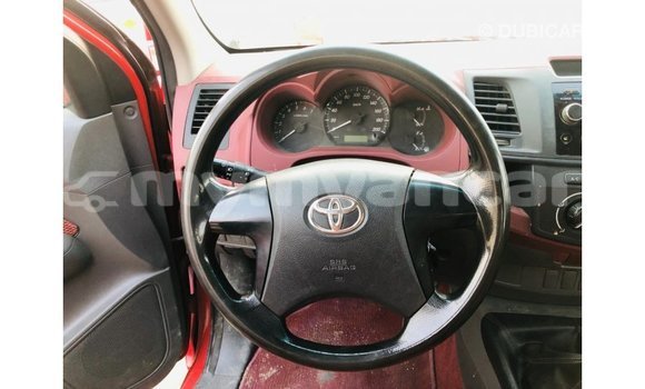 သွင်းကုန် Toyota Hilux Red ကား Import - Dubai Ayeyarwady သွင်းကုန် Toyota Hilux Red ကား Import - Dubai Ayeyarwady