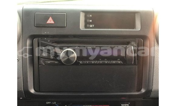 သွင်းကုန် Toyota Land Cruiser White ကား Import - Dubai Ayeyarwady သွင်းကုန် Toyota Land Cruiser White ကား Import - Dubai Ayeyarwady