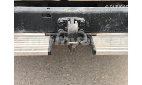 သွင်းကုန် Toyota Land Cruiser White ကား Import - Dubai Ayeyarwady သွင်းကုန် Toyota Land Cruiser White ကား Import - Dubai Ayeyarwady