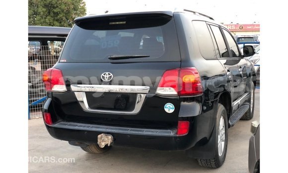 သွင်းကုန် Toyota Land Cruiser Black ကား Import - Dubai Ayeyarwady သွင်းကုန် Toyota Land Cruiser Black ကား Import - Dubai Ayeyarwady