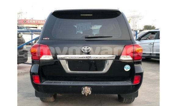 သွင်းကုန် Toyota Land Cruiser Black ကား Import - Dubai Ayeyarwady သွင်းကုန် Toyota Land Cruiser Black ကား Import - Dubai Ayeyarwady