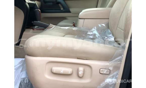 သွင်းကုန် Toyota Land Cruiser Black ကား Import - Dubai Ayeyarwady သွင်းကုန် Toyota Land Cruiser Black ကား Import - Dubai Ayeyarwady