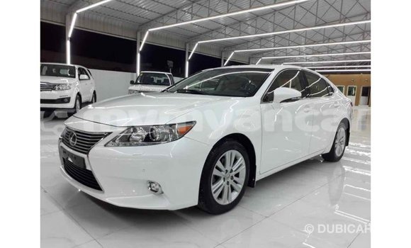 သွင်းကုန် Lexus ES White ကား Import - Dubai Ayeyarwady သွင်းကုန် Lexus ES White ကား Import - Dubai Ayeyarwady