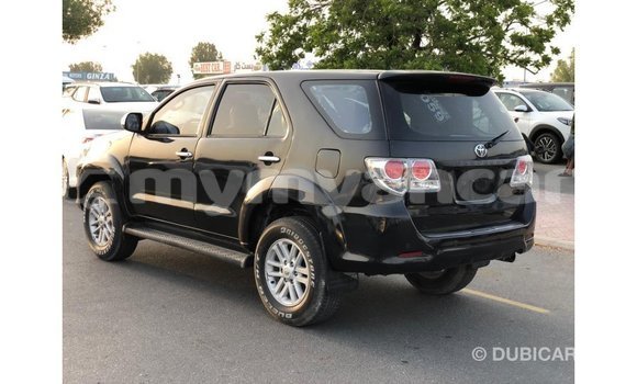 သွင်းကုန် Toyota Fortuner Black ကား Import - Dubai Ayeyarwady သွင်းကုန် Toyota Fortuner Black ကား Import - Dubai Ayeyarwady