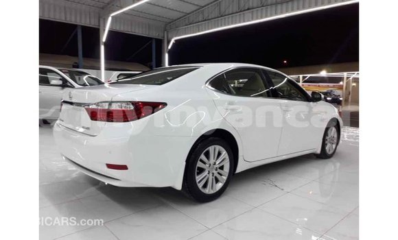သွင်းကုန် Lexus ES White ကား Import - Dubai Ayeyarwady သွင်းကုန် Lexus ES White ကား Import - Dubai Ayeyarwady