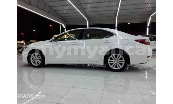 သွင်းကုန် Lexus ES White ကား Import - Dubai Ayeyarwady သွင်းကုန် Lexus ES White ကား Import - Dubai Ayeyarwady