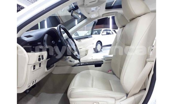 သွင်းကုန် Lexus ES White ကား Import - Dubai Ayeyarwady သွင်းကုန် Lexus ES White ကား Import - Dubai Ayeyarwady
