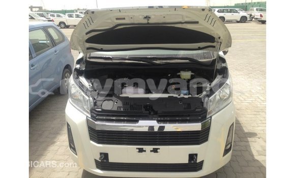သွင်းကုန် Toyota Hiace White ကား Import - Dubai Ayeyarwady သွင်းကုန် Toyota Hiace White ကား Import - Dubai Ayeyarwady