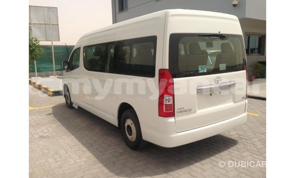 သွင်းကုန် Toyota Hiace White ကား Import - Dubai Ayeyarwady သွင်းကုန် Toyota Hiace White ကား Import - Dubai Ayeyarwady