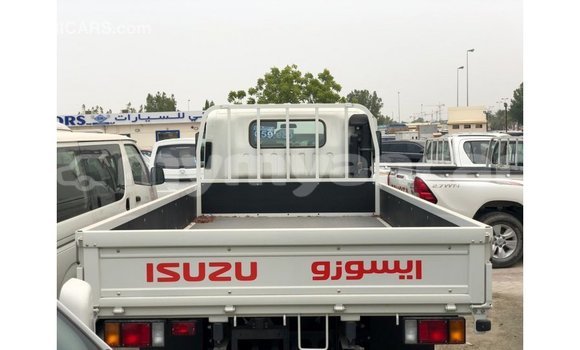 Buy Import Isuzu FTR 850 White Truck in Import - Dubai in Ayeyarwady Buy Import Isuzu FTR 850 White Truck in Import - Dubai in Ayeyarwady