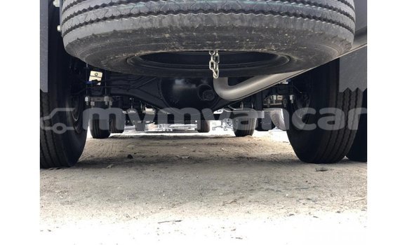 Buy Import Isuzu FTR 850 White Truck in Import - Dubai in Ayeyarwady Buy Import Isuzu FTR 850 White Truck in Import - Dubai in Ayeyarwady