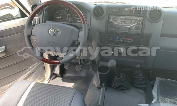 Buy Import Toyota Land Cruiser White Car in Import - Dubai in Ayeyarwady Buy Import Toyota Land Cruiser White Car in Import - Dubai in Ayeyarwady