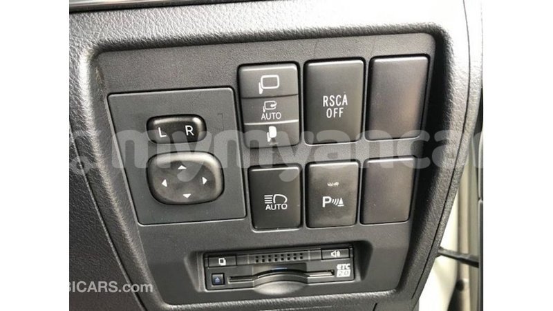 Big with watermark toyota land cruiser ayeyarwady import dubai 3372