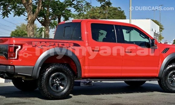 သွင်းကုန် Ford Club Wagon Red ကား Import - Dubai Ayeyarwady သွင်းကုန် Ford Club Wagon Red ကား Import - Dubai Ayeyarwady