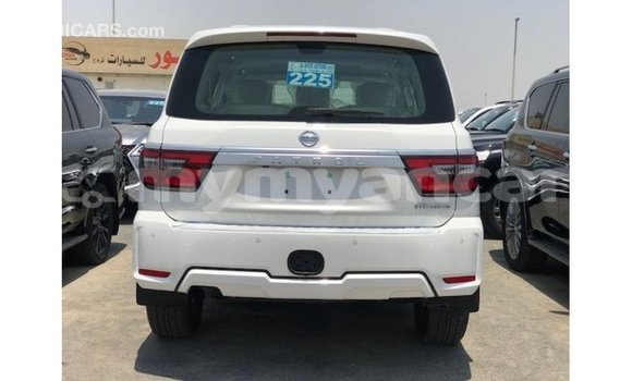 သွင်းကုန် Nissan Patrol White ကား Import - Dubai Ayeyarwady သွင်းကုန် Nissan Patrol White ကား Import - Dubai Ayeyarwady