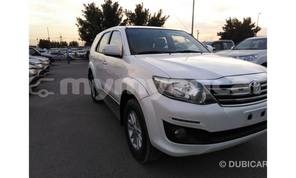Buy Import Toyota Fortuner White Car in Import - Dubai in Ayeyarwady Buy Import Toyota Fortuner White Car in Import - Dubai in Ayeyarwady
