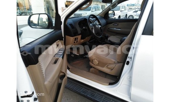 Buy Import Toyota Fortuner White Car in Import - Dubai in Ayeyarwady Buy Import Toyota Fortuner White Car in Import - Dubai in Ayeyarwady