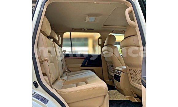 Buy Import Toyota Land Cruiser White Car in Import - Dubai in Ayeyarwady Buy Import Toyota Land Cruiser White Car in Import - Dubai in Ayeyarwady