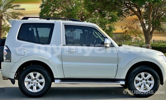 Acheter Import Voiture Mitsubishi Pajero Blanc à Import - Dubai, #<Region:0x000000000c5121b8> Acheter Import Voiture Mitsubishi Pajero Blanc à Import - Dubai, #<Region:0x000000000c5121b8>