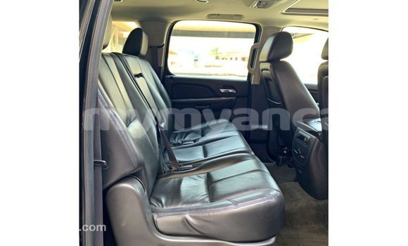 သွင်းကုန် Chevrolet Suburban Black ကား Import - Dubai Ayeyarwady သွင်းကုန် Chevrolet Suburban Black ကား Import - Dubai Ayeyarwady