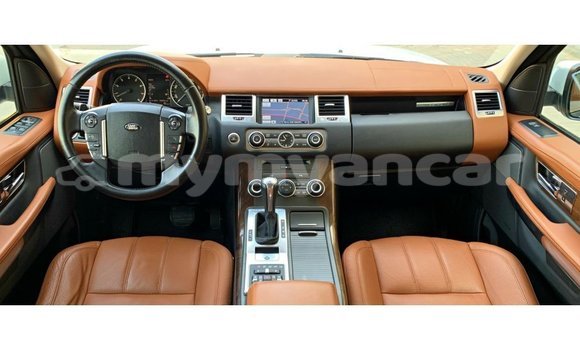 Buy Import Land Rover Range Rover White Car in Import - Dubai in Ayeyarwady Buy Import Land Rover Range Rover White Car in Import - Dubai in Ayeyarwady