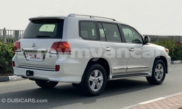 Buy Import Toyota Land Cruiser White Car in Import - Dubai in Ayeyarwady Buy Import Toyota Land Cruiser White Car in Import - Dubai in Ayeyarwady