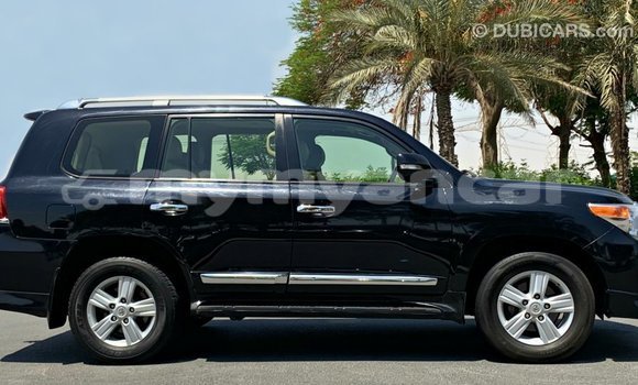 Buy Import Toyota Land Cruiser Black Car in Import - Dubai in Ayeyarwady Buy Import Toyota Land Cruiser Black Car in Import - Dubai in Ayeyarwady