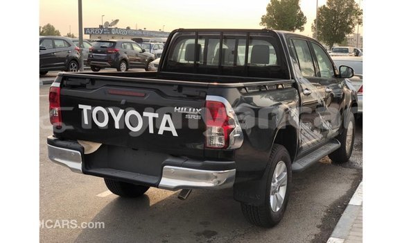 သွင်းကုန် Toyota Hilux Black ကား Import - Dubai Ayeyarwady သွင်းကုန် Toyota Hilux Black ကား Import - Dubai Ayeyarwady