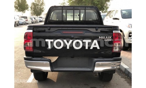 သွင်းကုန် Toyota Hilux Black ကား Import - Dubai Ayeyarwady သွင်းကုန် Toyota Hilux Black ကား Import - Dubai Ayeyarwady