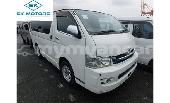 Buy Import Toyota Regius White Car in Import - Dubai in Ayeyarwady Buy Import Toyota Regius White Car in Import - Dubai in Ayeyarwady