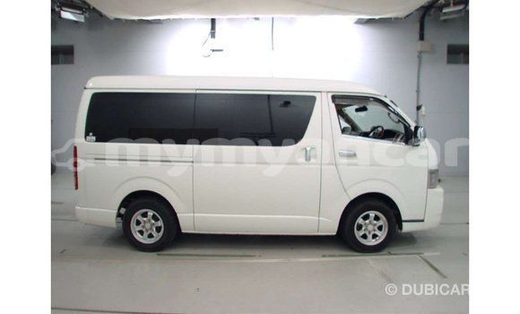 Buy Import Toyota Regius White Car in Import - Dubai in Ayeyarwady Buy Import Toyota Regius White Car in Import - Dubai in Ayeyarwady