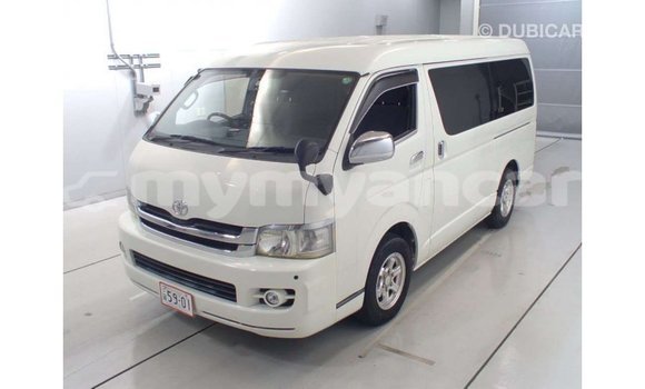 Buy Import Toyota Regius White Car in Import - Dubai in Ayeyarwady Buy Import Toyota Regius White Car in Import - Dubai in Ayeyarwady