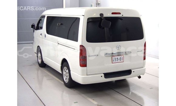 Buy Import Toyota Regius White Car in Import - Dubai in Ayeyarwady Buy Import Toyota Regius White Car in Import - Dubai in Ayeyarwady