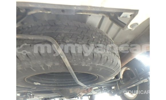 Buy Import Toyota Regius White Car in Import - Dubai in Ayeyarwady Buy Import Toyota Regius White Car in Import - Dubai in Ayeyarwady