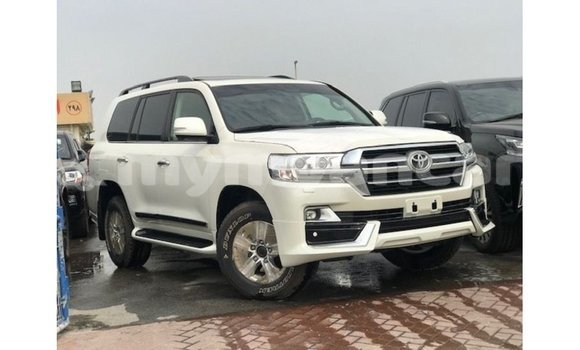 Buy Import Toyota Land Cruiser White Car in Import - Dubai in Ayeyarwady