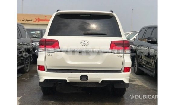 Acheter Import Voiture Toyota Land Cruiser Blanc à Import - Dubai, #<Region:0x000000000c5121b8> Acheter Import Voiture Toyota Land Cruiser Blanc à Import - Dubai, #<Region:0x000000000c5121b8>