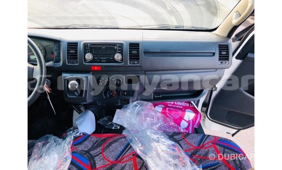 သွင်းကုန် Toyota Hiace White ကား Import - Dubai Ayeyarwady သွင်းကုန် Toyota Hiace White ကား Import - Dubai Ayeyarwady
