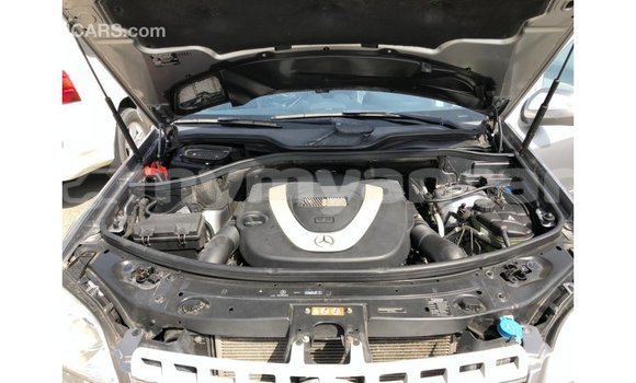 သွင်းကုန် Mercedes-Benz 190 (W201) Other ကား Import - Dubai Ayeyarwady သွင်းကုန် Mercedes-Benz 190 (W201) Other ကား Import - Dubai Ayeyarwady