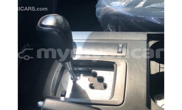 သွင်းကုန် Toyota Land Cruiser White ကား Import - Dubai Ayeyarwady သွင်းကုန် Toyota Land Cruiser White ကား Import - Dubai Ayeyarwady