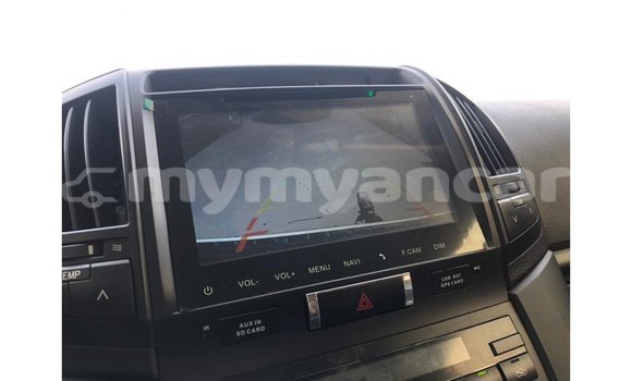 သွင်းကုန် Toyota Land Cruiser White ကား Import - Dubai Ayeyarwady သွင်းကုန် Toyota Land Cruiser White ကား Import - Dubai Ayeyarwady