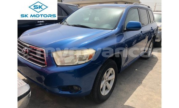 Buy Import Toyota Highlander Blue Car in Import - Dubai in Ayeyarwady