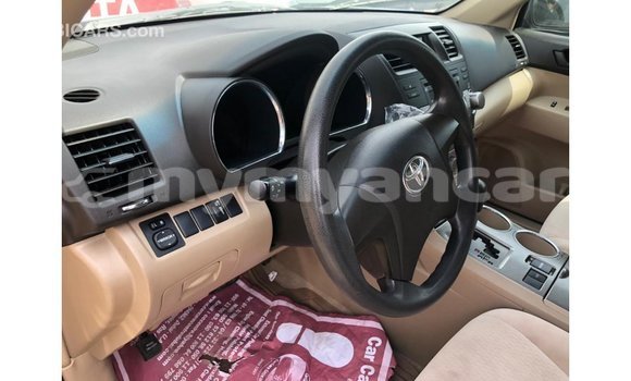 သွင်းကုန် Toyota Highlander Blue ကား Import - Dubai Ayeyarwady သွင်းကုန် Toyota Highlander Blue ကား Import - Dubai Ayeyarwady