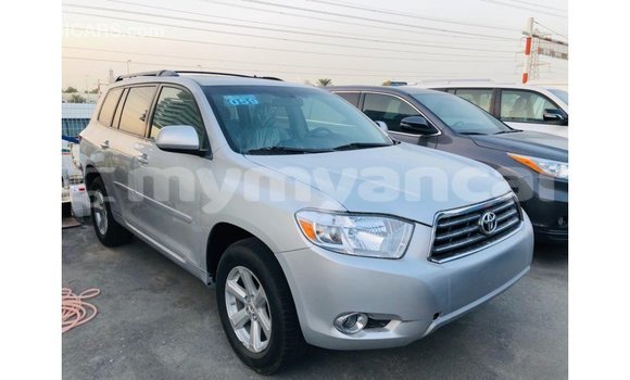 Buy Import Toyota Highlander Other Car in Import - Dubai in Ayeyarwady Buy Import Toyota Highlander Other Car in Import - Dubai in Ayeyarwady