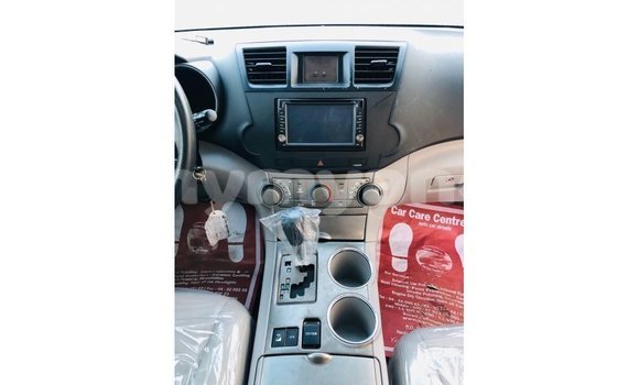 Buy Import Toyota Highlander Other Car in Import - Dubai in Ayeyarwady Buy Import Toyota Highlander Other Car in Import - Dubai in Ayeyarwady