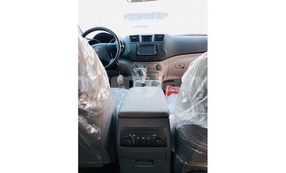 Buy Import Toyota Highlander Other Car in Import - Dubai in Ayeyarwady Buy Import Toyota Highlander Other Car in Import - Dubai in Ayeyarwady