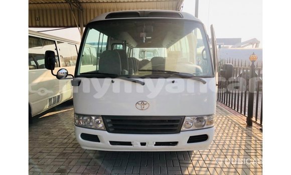 သွင်းကုန် Toyota Coaster White ကား Import - Dubai Ayeyarwady သွင်းကုန် Toyota Coaster White ကား Import - Dubai Ayeyarwady