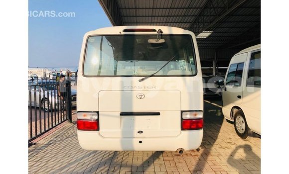 သွင်းကုန် Toyota Coaster White ကား Import - Dubai Ayeyarwady သွင်းကုန် Toyota Coaster White ကား Import - Dubai Ayeyarwady