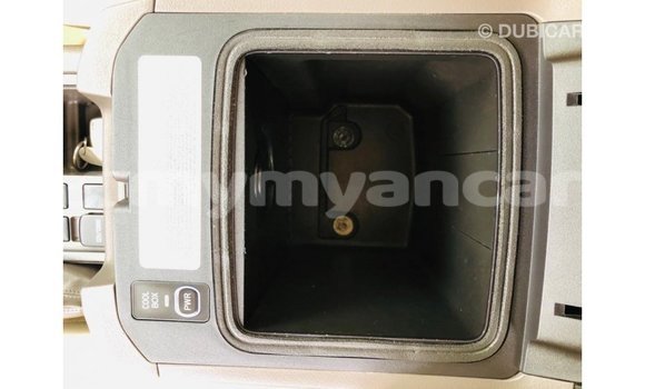 သွင်းကုန် Toyota Prado White ကား Import - Dubai Ayeyarwady သွင်းကုန် Toyota Prado White ကား Import - Dubai Ayeyarwady