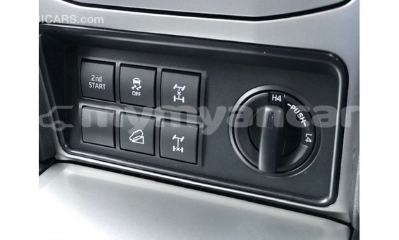 သွင်းကုန် Toyota Prado Other ကား Import - Dubai Ayeyarwady သွင်းကုန် Toyota Prado Other ကား Import - Dubai Ayeyarwady